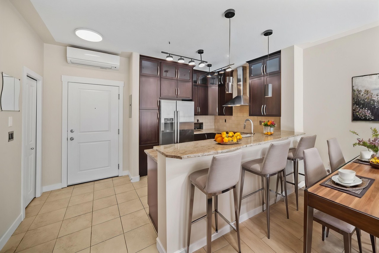 Inglewood Condo - Photo 2 of 16