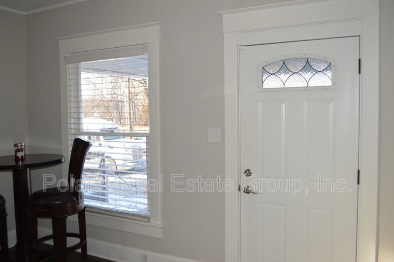 931 E Raymond St - Photo 4 of 25