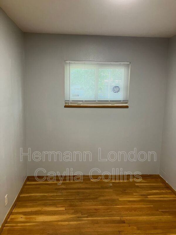 10531 Spring Garden Dr - Photo 6 of 13