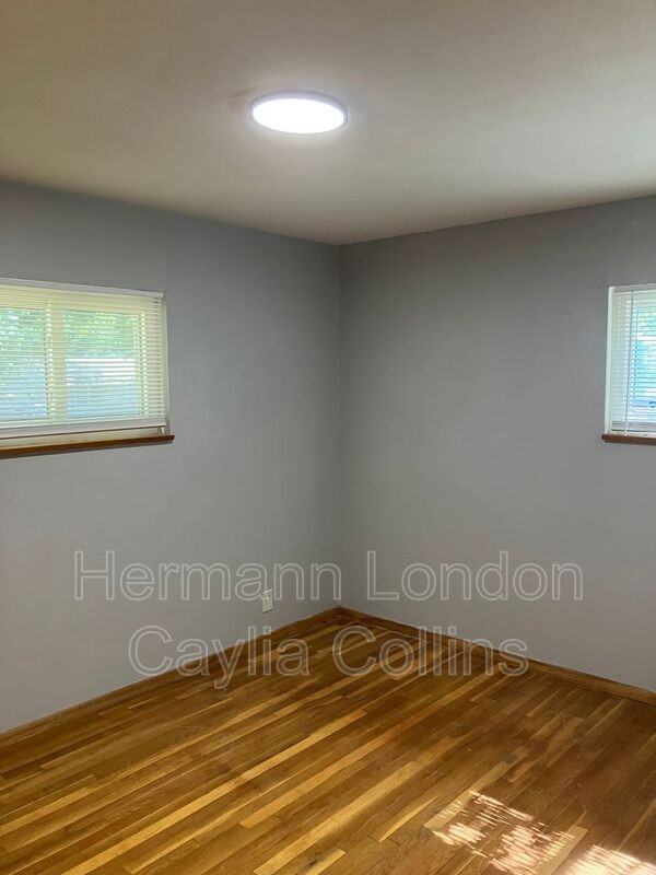 10531 Spring Garden Dr - Photo 7 of 13