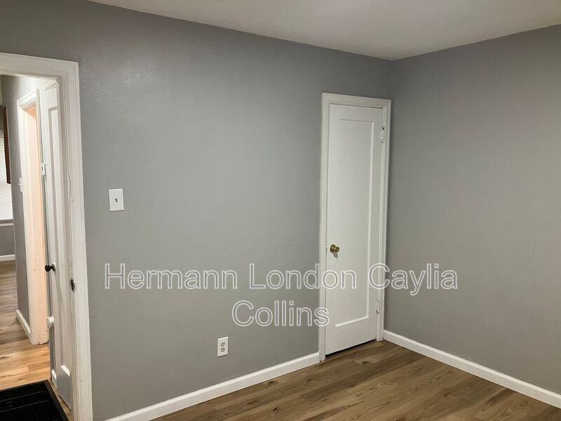 8031 Aline Ave - Photo 6 of 18