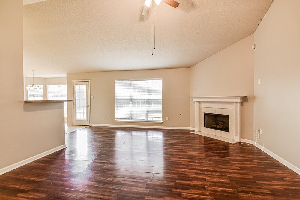 2708 Baird Dr - Photo 5 of 17