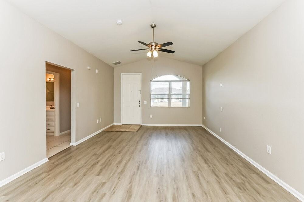 3005 21st St Sw - Photo 4 of 16
