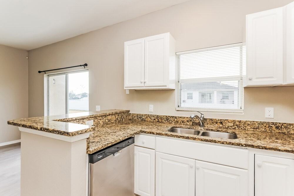 3005 21st St Sw - Photo 7 of 16