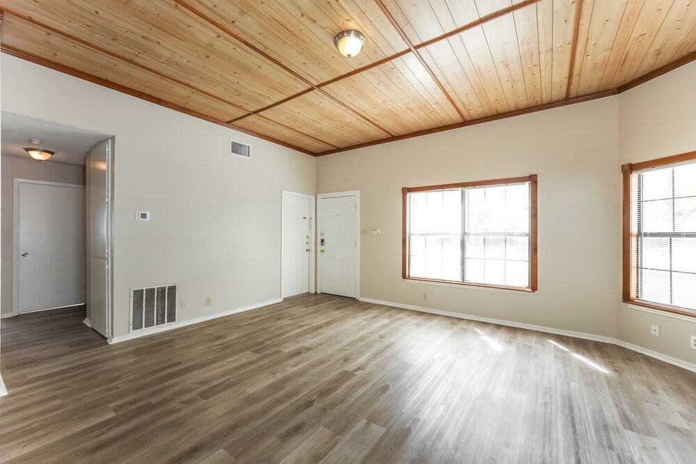 8743 Ridge Moon Dr - Photo 4 of 16