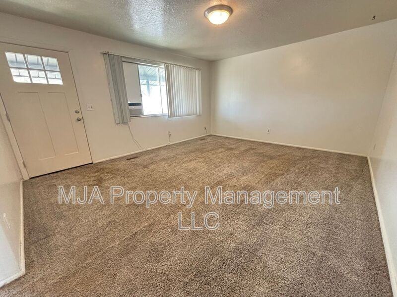 1428 Westnorth #08 - Photo 3 of 25