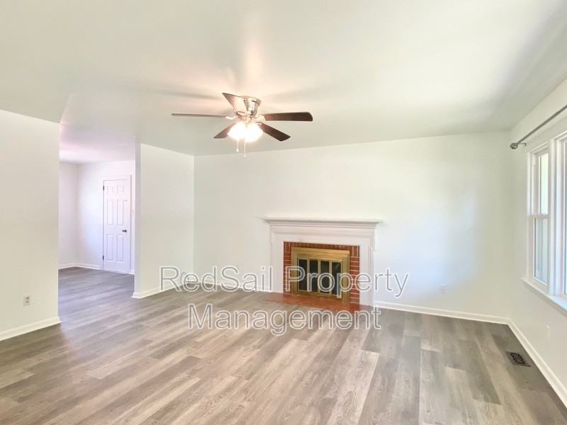 1003 Faubus Dr - Photo 2 of 26