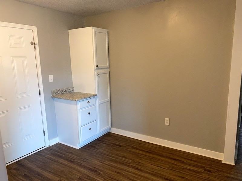 5208 Durinda Ln Nw - Photo 5 of 20