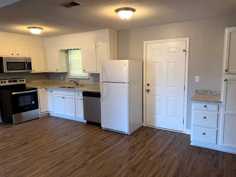5208 Durinda Ln Nw - Photo 6 of 20