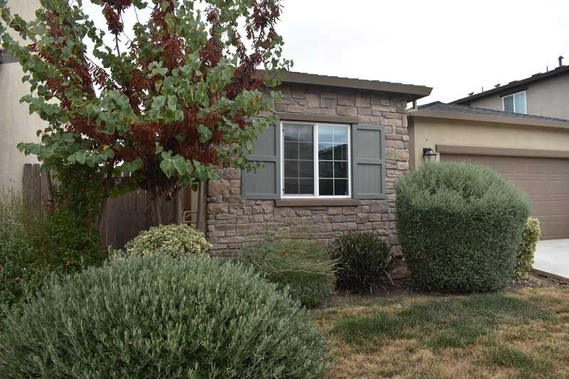 662 Pegasus Dr - Photo 3 of 36