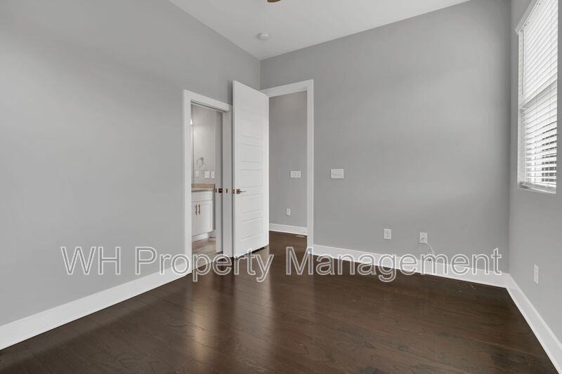 2501 Scovel St #A - Photo 2 of 3