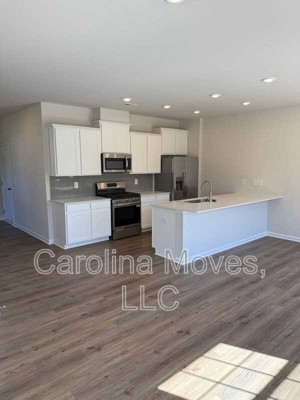 15 Twiggs Ln - Photo 6 of 17