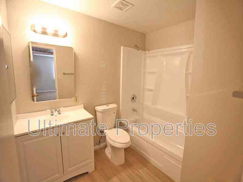 13036 N 17th Ave - Photo 6 of 12