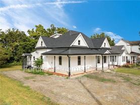 608 Montgomery St #C - Photo 1 of 1