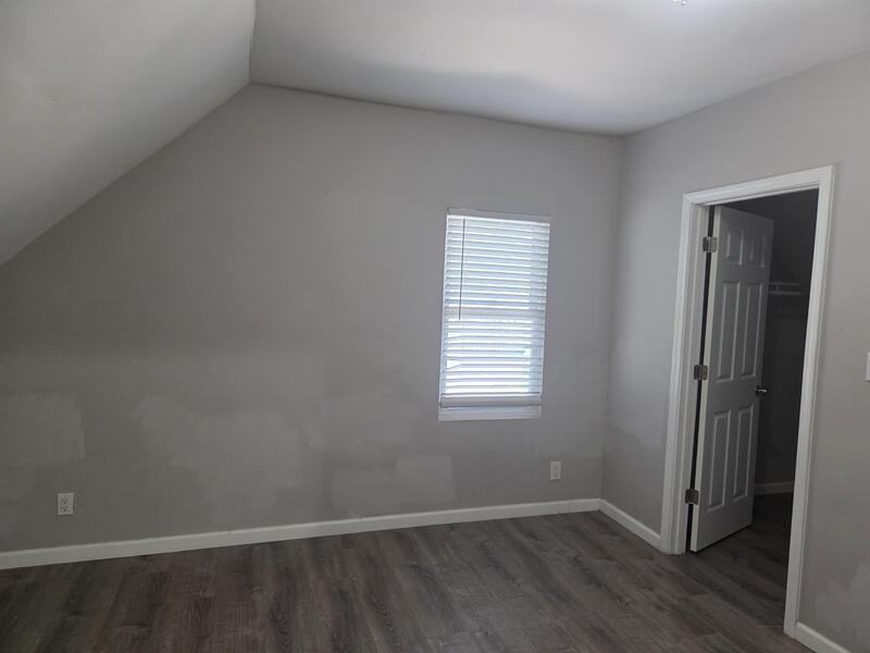 136 N Belmont Ave #3 - Photo 3 of 11