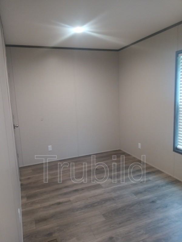 19 Spencer Dr - Photo 4 of 8