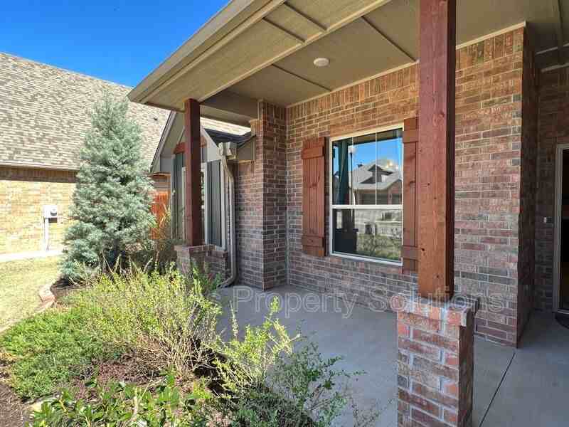 3116 Drake Crest Dr - Photo 3 of 50