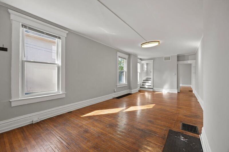 371 Berkeley Rd - Photo 4 of 24