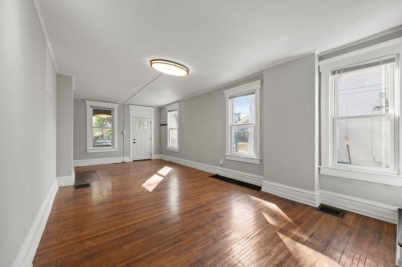 371 Berkeley Rd - Photo 7 of 24