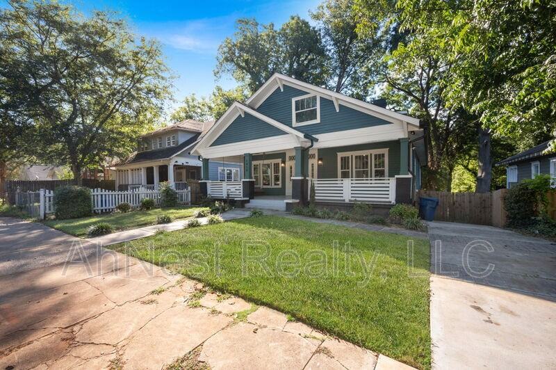 1458 Beecher St Sw - Photo 2 of 32