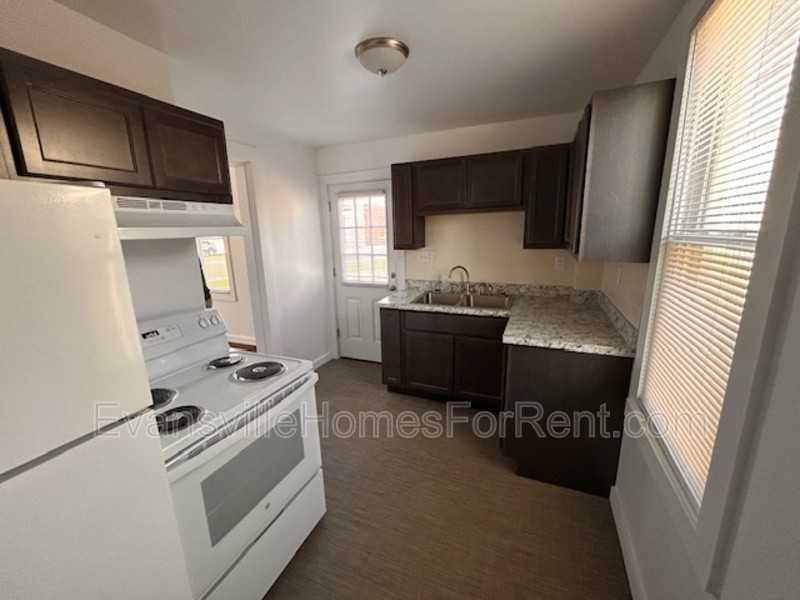 1501 Stringtown Road - Photo 4 of 7