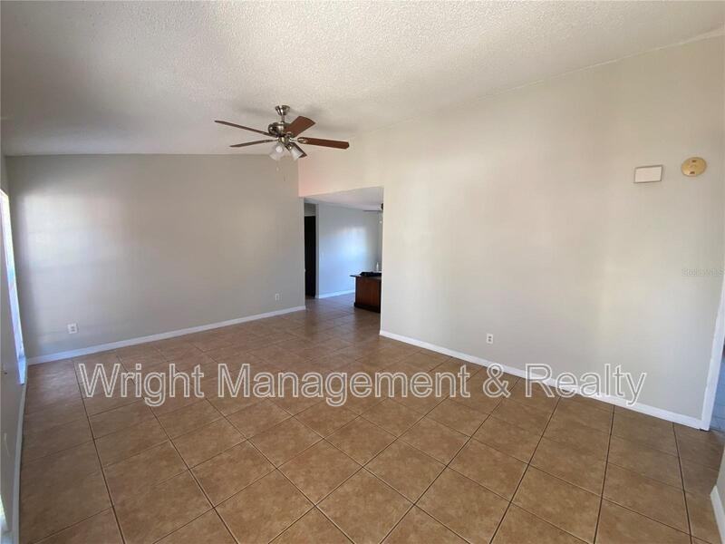 9520 Drakemill Ct - Photo 2 of 23