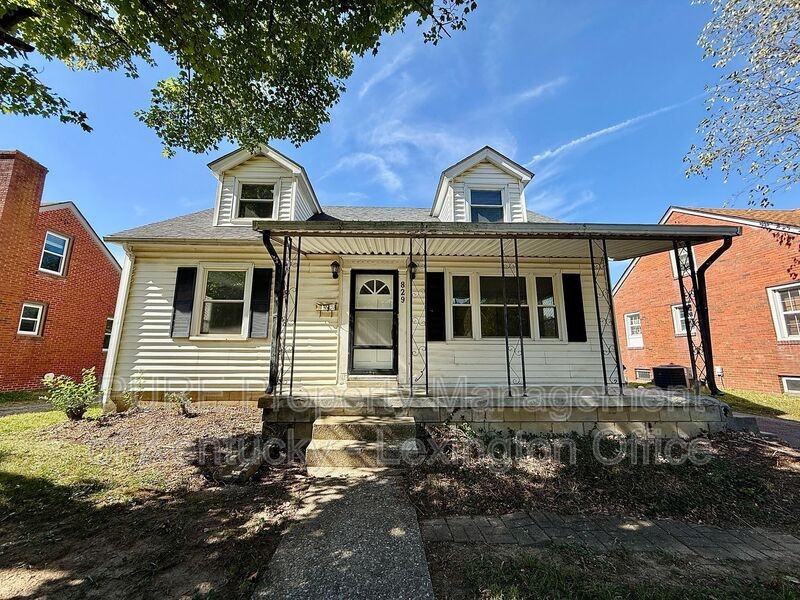 829 Darley Dr - Photo 2 of 26