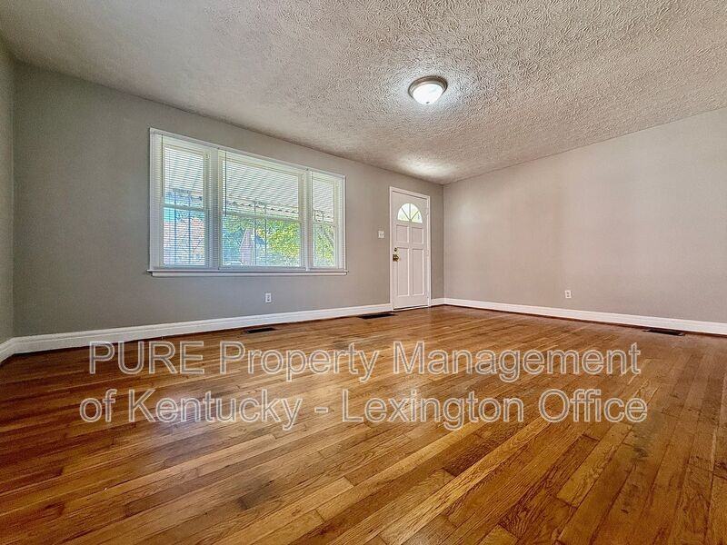 829 Darley Dr - Photo 5 of 26