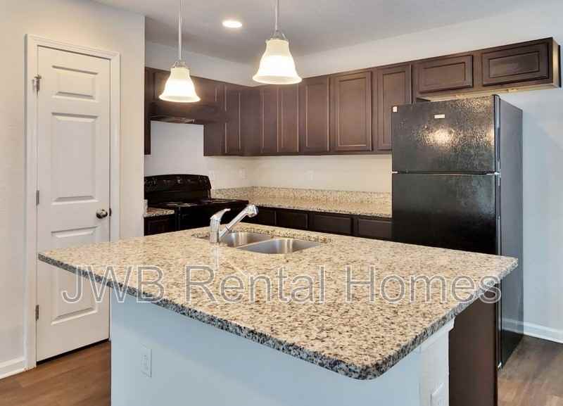 8722 Cocoa Avenue - Photo 2 of 9