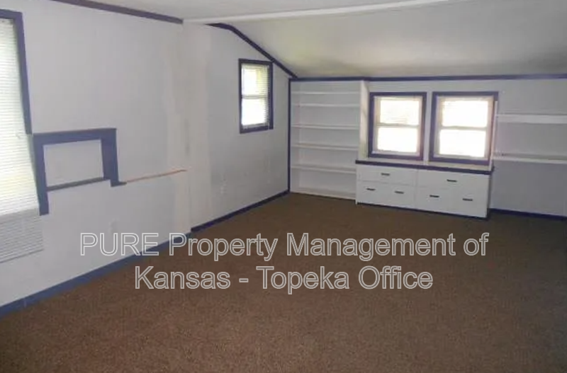 419 Sw Fillmore St - Photo 5 of 12