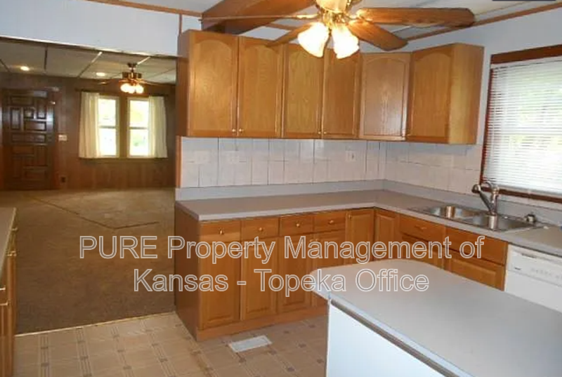 419 Sw Fillmore St - Photo 6 of 12