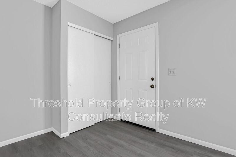 2522 Weyburn Rd - Photo 3 of 25