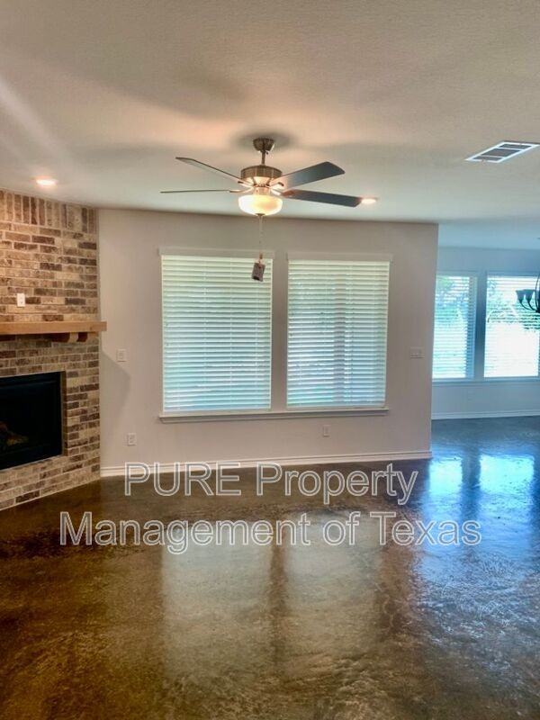 2814 Lost Oak Cv - Photo 5 of 33