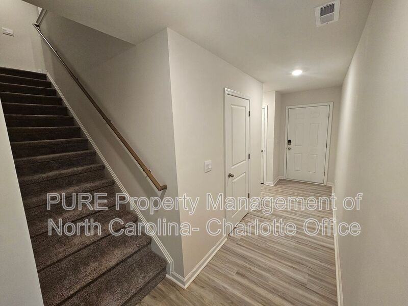 4125 Lurelin Ln - Photo 7 of 34