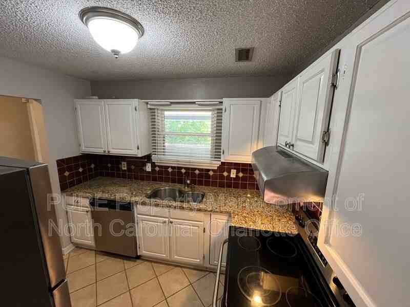 300 E Park Ave #6 - Photo 7 of 19