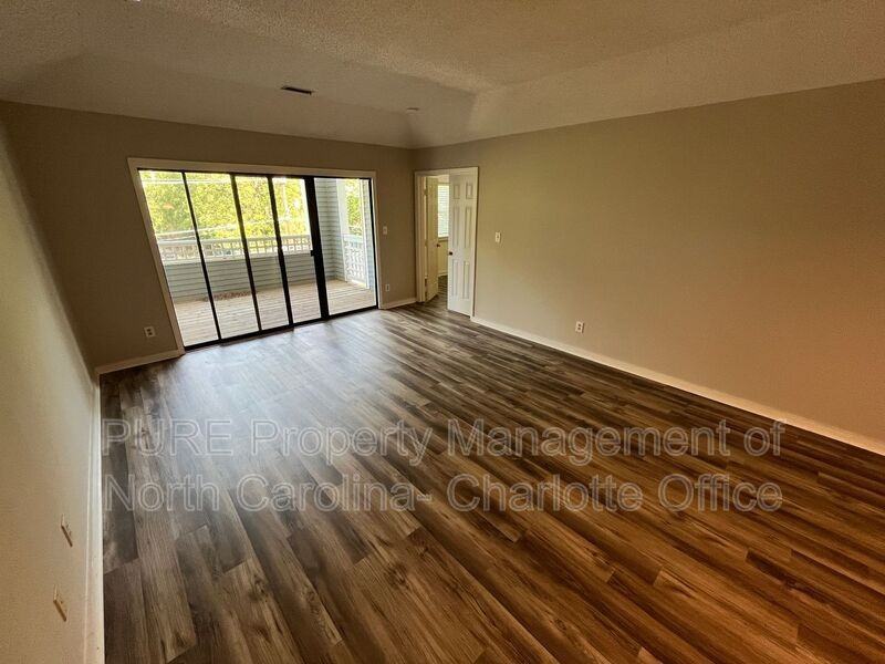 300 E Park Ave #6 - Photo 7 of 17