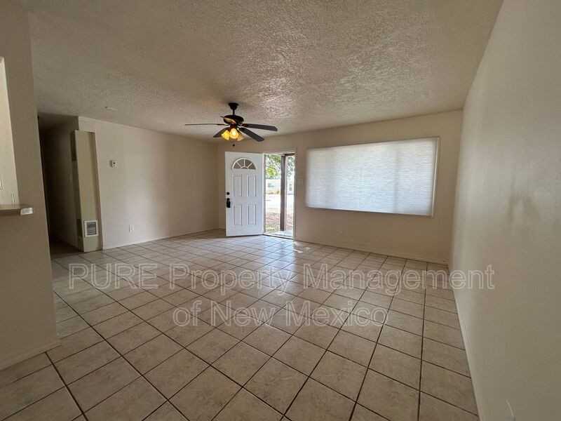 2104 Smith Ln - Photo 3 of 13