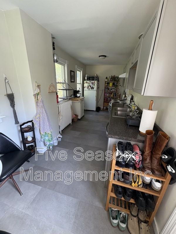398 North St - Photo 3 of 15