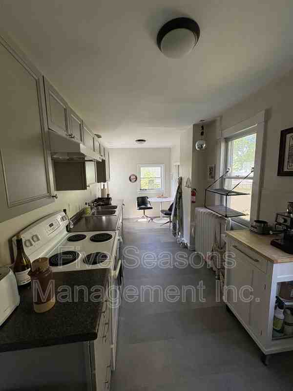 398 North St - Photo 4 of 15