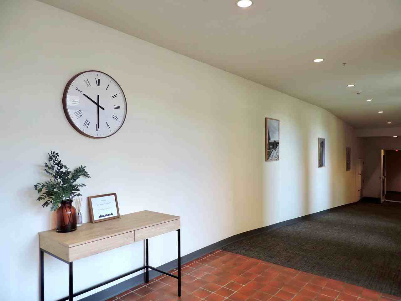 192 Erie Blvd - Photo 3 of 50