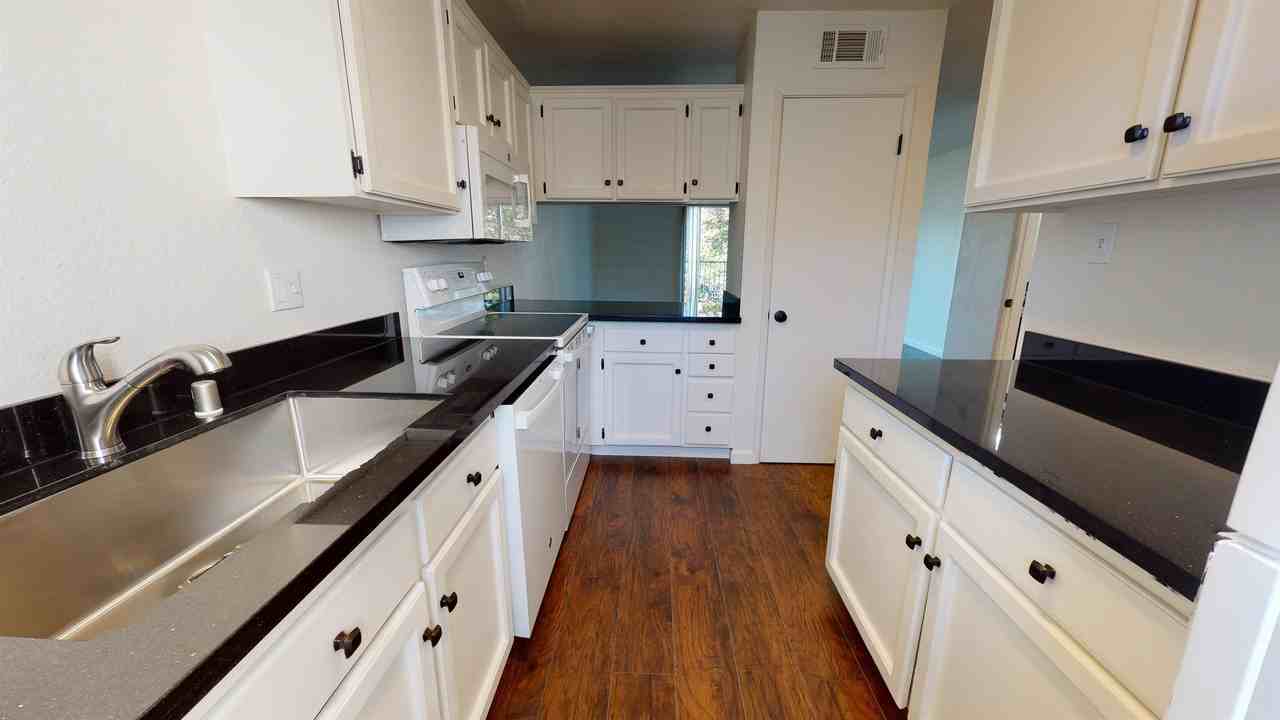 CA-0391 {1045 California Street} TIC - Photo 2 of 26