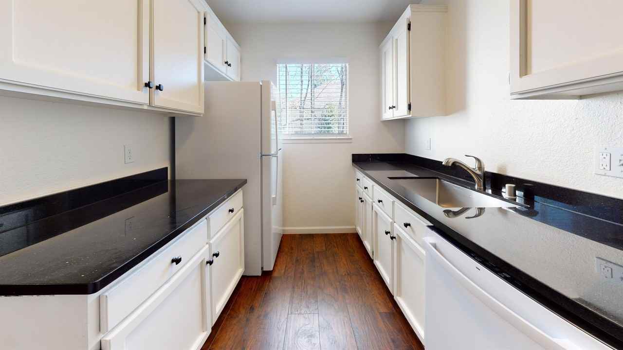 CA-0391 {1045 California Street} TIC - Photo 3 of 26