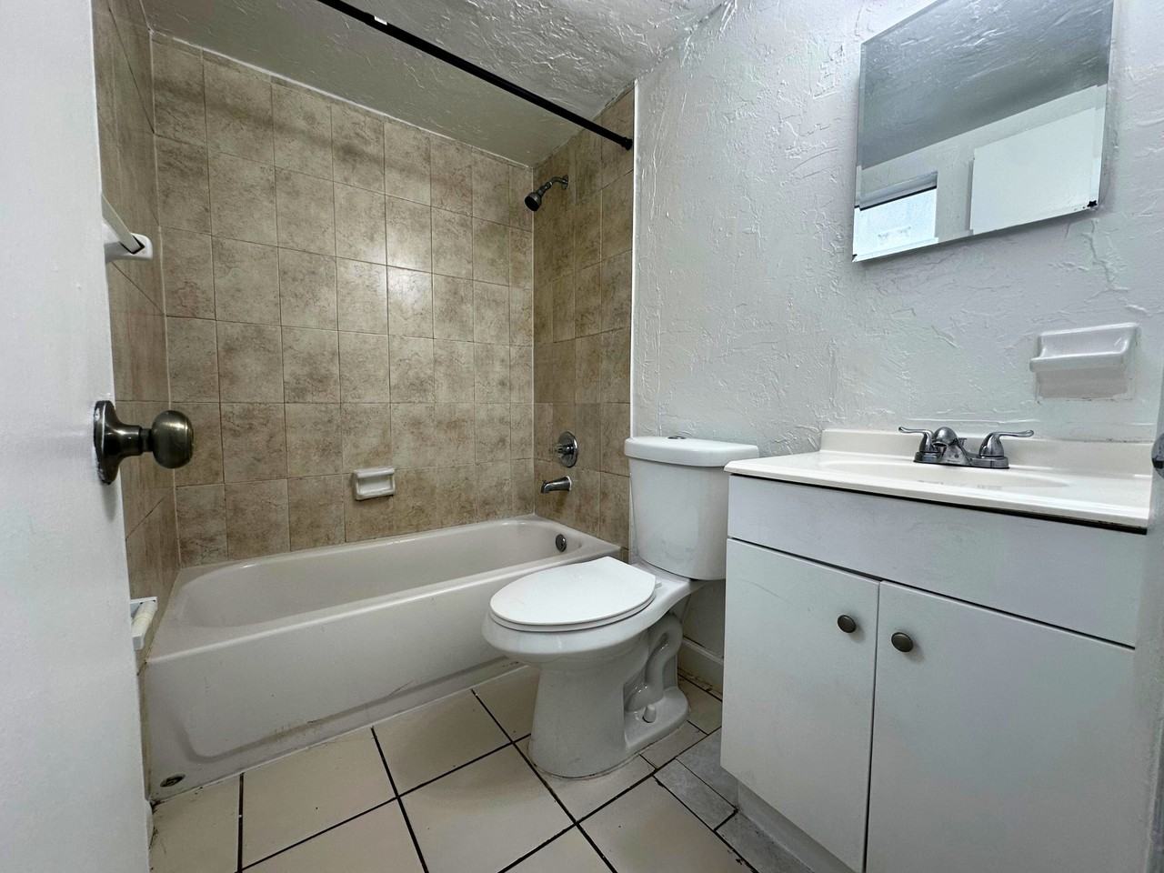 225 South B Street - Photo 7 of 48