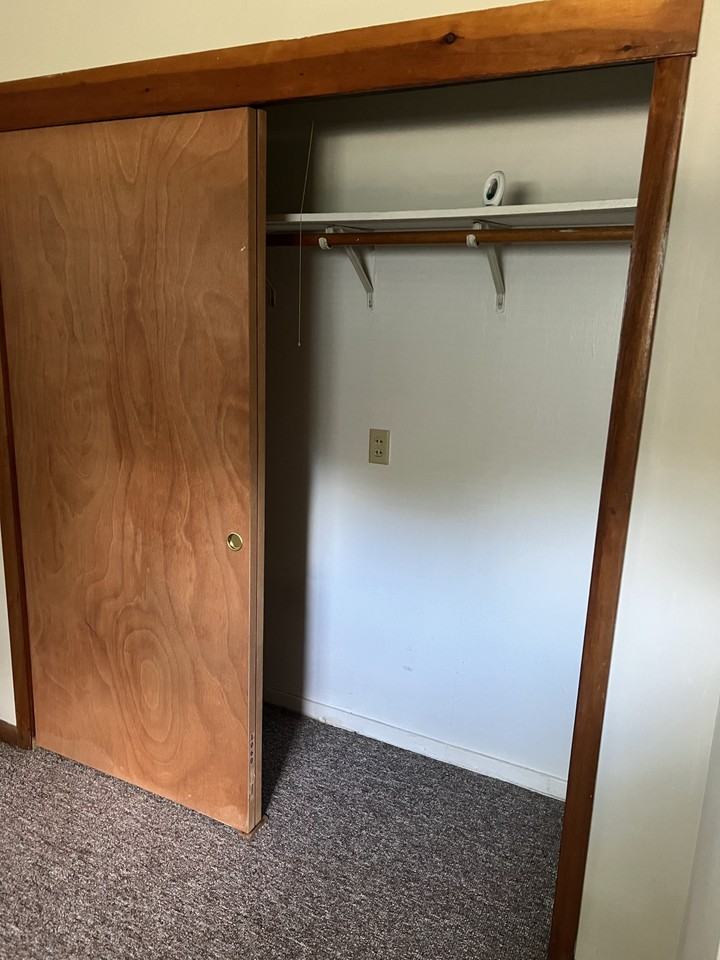 939 8th Street - Photo 6 of 12