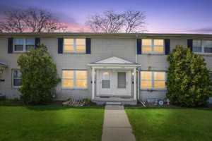 featured image of 1352 Dewey Street