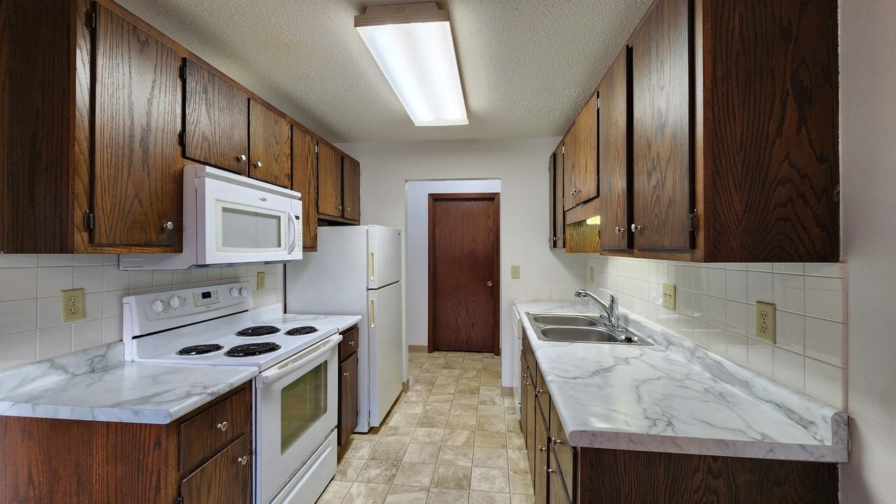 507 11th St S - Photo 4 of 24