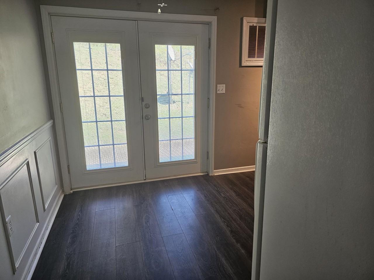 453 Eastley Court - Photo 2 of 17