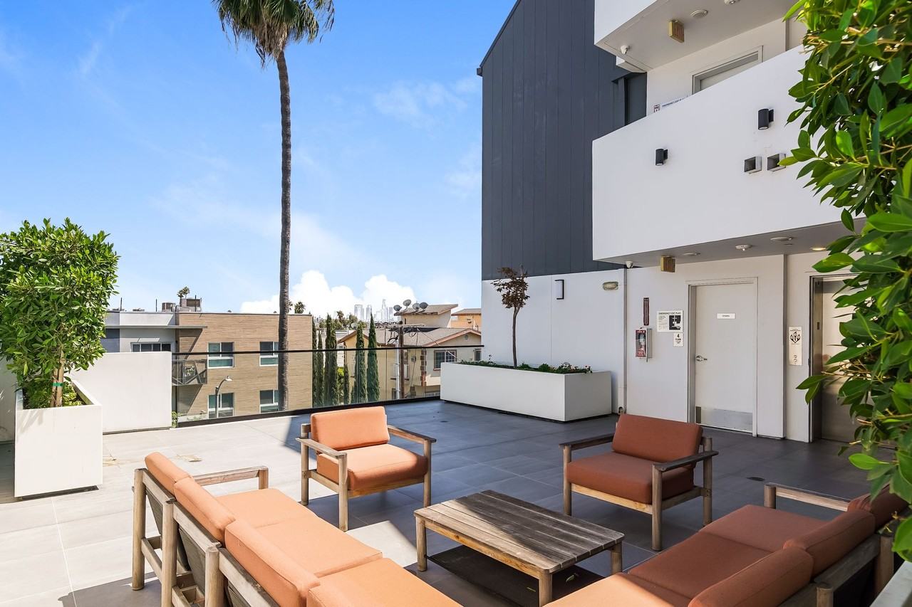 Gramercy Terrace - Photo 4 of 8