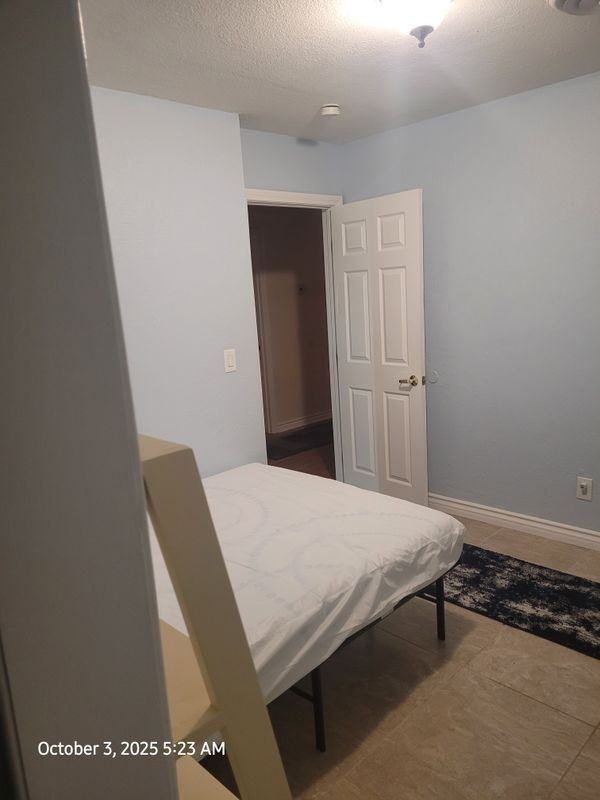 219 Elm St - Photo 6 of 7