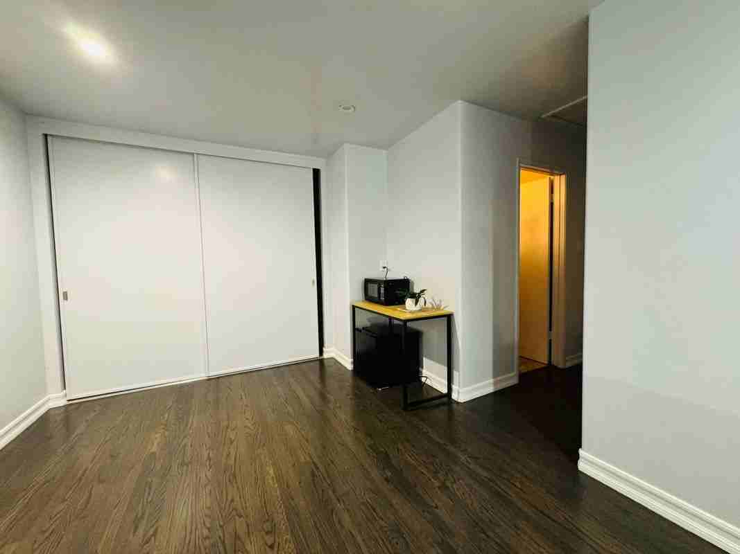 2088 Cypress Ave - Photo 3 of 15